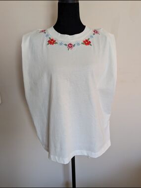 FARM Rio White Embroidered Floral Short Sleeve Tee Muscle Tank Medium